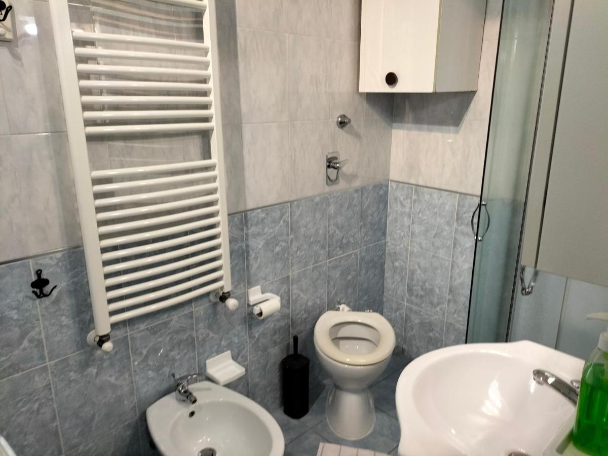 Affitti Brevi Ferrera Monolocale Ferrera 20 Minuti Da Rho Fiera E San Siro Apartamento Bareggio Exterior foto