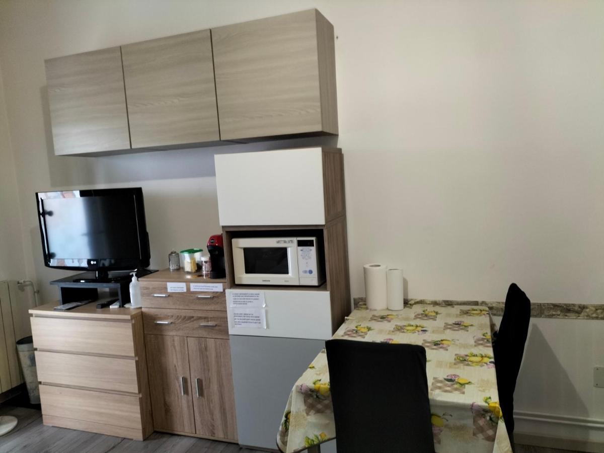 Affitti Brevi Ferrera Monolocale Ferrera 20 Minuti Da Rho Fiera E San Siro Apartamento Bareggio Exterior foto