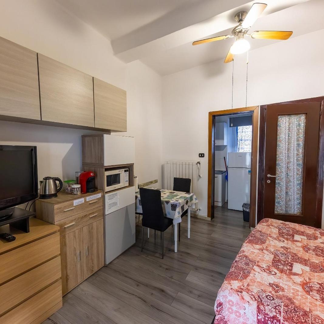 Affitti Brevi Ferrera Monolocale Ferrera 20 Minuti Da Rho Fiera E San Siro Apartamento Bareggio Exterior foto